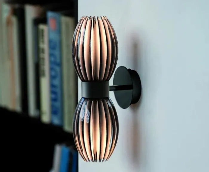 Herstal Tentacle Væglampe H 34 cm - Metal/akryl - Sort røg