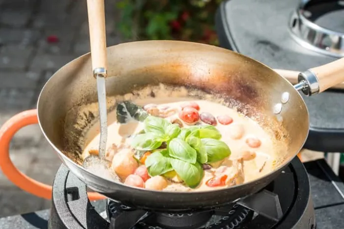 HOT WOK Original Gasblus 7 kW - Støbejern - Inkl. wokpande