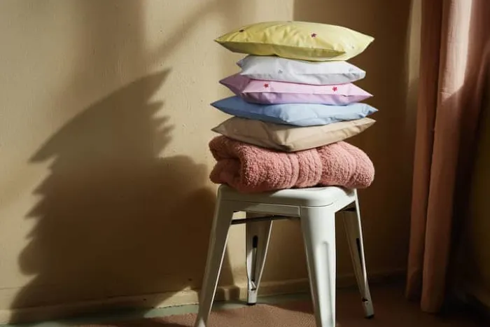 Juna Daisy Junior Sengetøj B 100 x L 140 cm - Økologisk bomuld - Gul