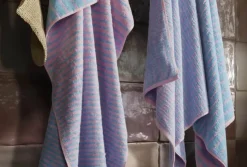 Juna Nuance Håndklæde B 70 x L 140 cm - Bambusbomuld - Blå/rosa