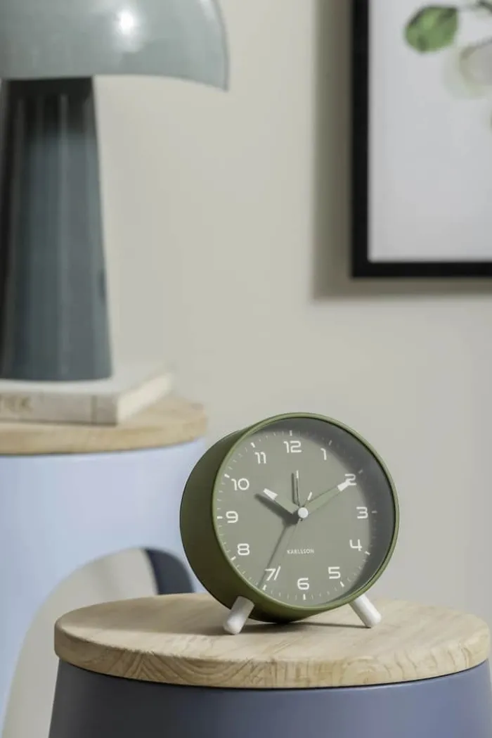 Karlsson Orgullo Vækkeur Ø 11 cm - Metal - Grøn