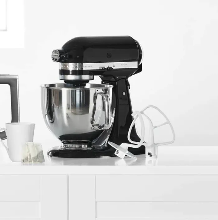 KitchenAid Artisan Røremaskine 5KSM125EOB 4,8 liter - 10 hastigheder - Inkl. tilbehør