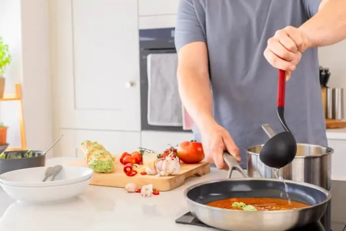 KitchenAid Classic Opøser L 34 cm - Nylon - Rød