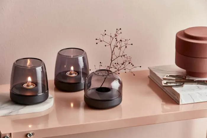 KOODUU Glow 8 Fyrfadsstage H 8,1 cm - Aluminium/glas - Smoked Grey