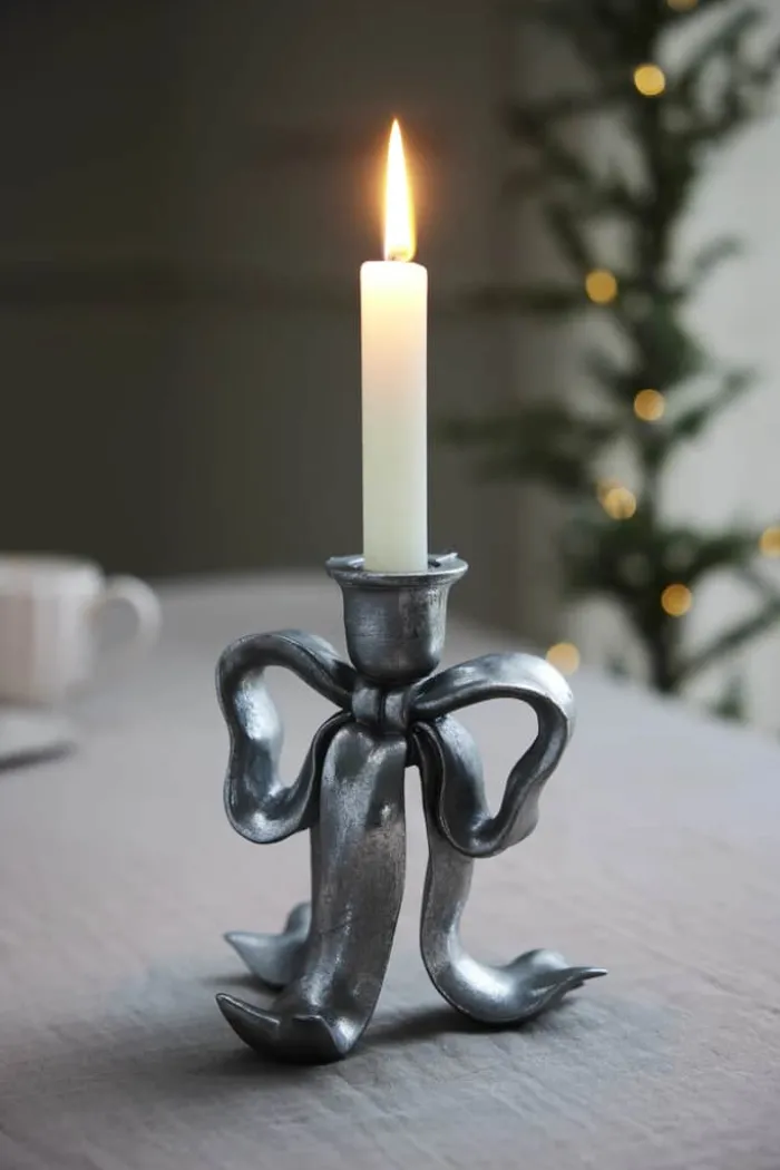Lene Bjerre Serafina Lysestage H 19,7 cm - Polyresin - Antik sølv