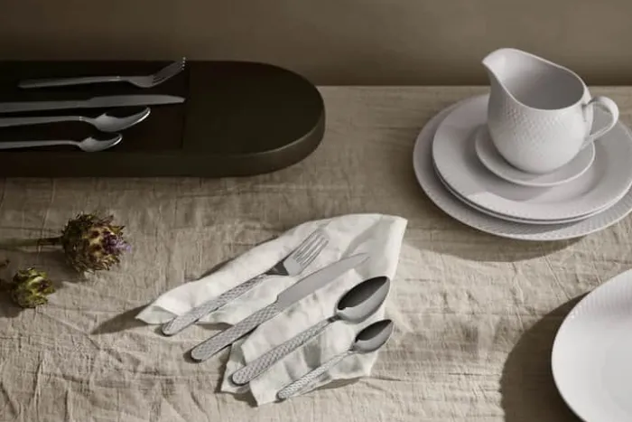 Lyngby Porcelæn Rhombe Frokosttallerken Ø 23 cm - Porcelæn - Hvid