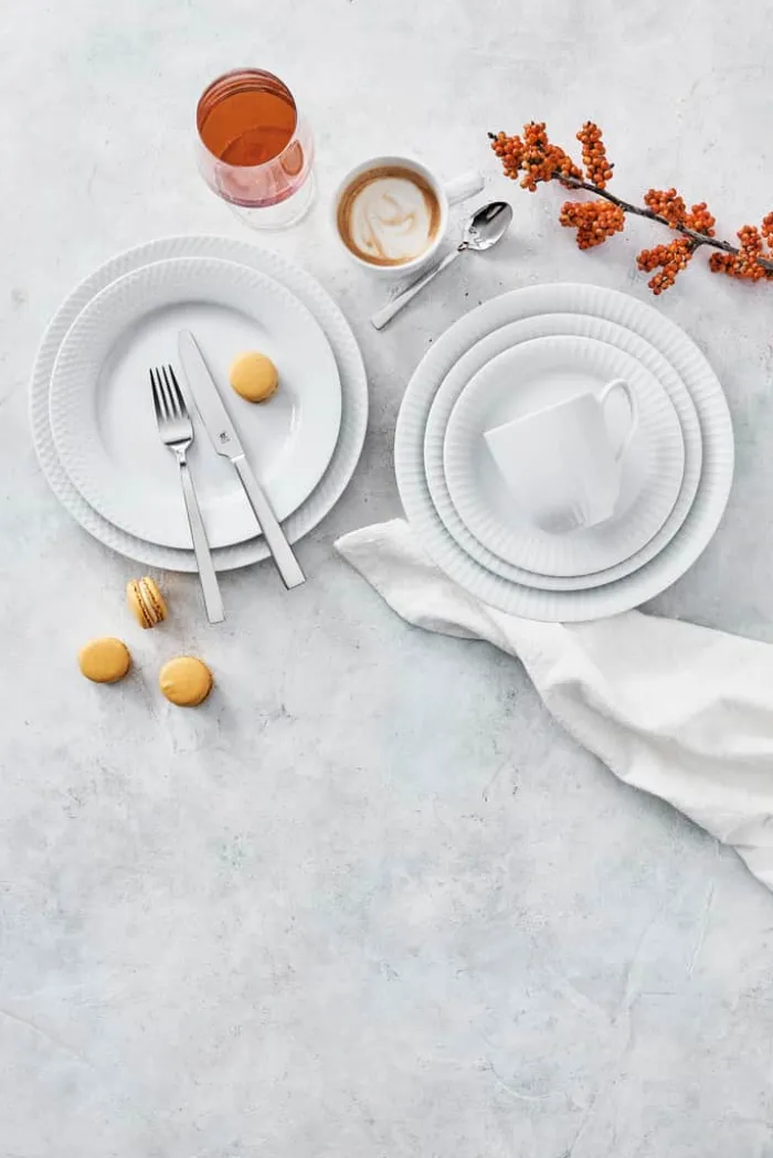 Lyngby Porcelæn Rhombe Frokosttallerken Ø 23 cm - Porcelæn - Hvid