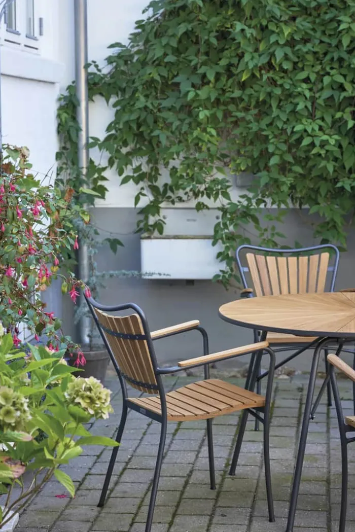 Mandalay Marguerit Havebord Ø 120 cm - Aluminium/teaktræ - Antracit