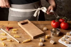 Marcato Gnocchi Like a Pro Gavesæt - 5 dele Inkl. Gnocci bord, garganelli pind, udskærer, opskrifterog forklæde