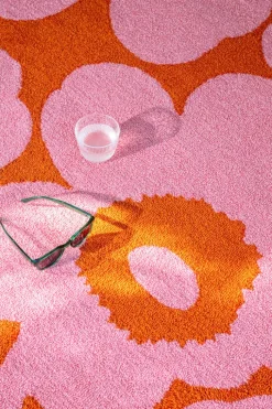 Marimekko by Brink & Campman Unikko Udendørsgulvtæppe B 250 x L 350 cm - Genanvendt PET - Lyserød/orange