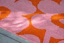 Marimekko by Brink & Campman Unikko Udendørsgulvtæppe B 140 x L 200 cm - Genanvendt PET - Lyserød/orange