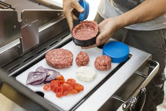 Napoleon Burgerpresser Kit Kan lave bøffer i to diameter