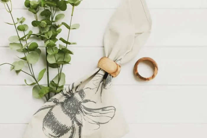 Naturally Med Servietring Ø 5 cm - Oliventræ