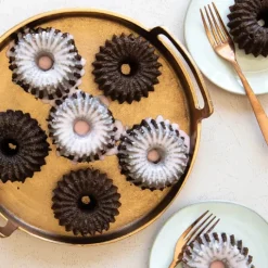 Nordic Ware Brilliance Bundlette Donutform Til 6 stk. - Aluminium - Guldfarvet