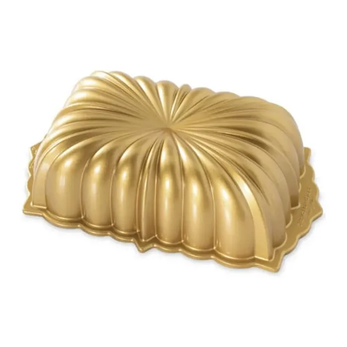 Nordic Ware Classic Fluted Loaf Kageform H 7,9 x B 15,2 x L 25,4 cm - Aluminium - Guld