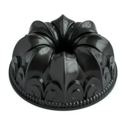 Nordic Ware Fleur De Lis Bundt® Kageform Ø 23,5 - Aluminium - Sort