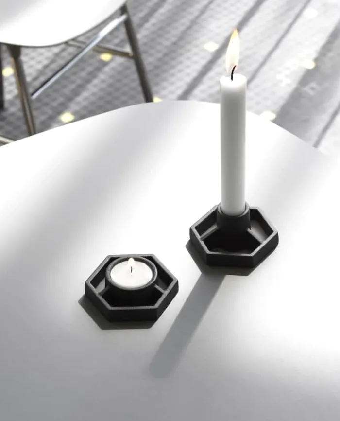 Normann Copenhagen Tivoli Prism Fyrfadsstage H 2,5 x B 8,5 x L 7,5 cm - StøbeJern - Sort