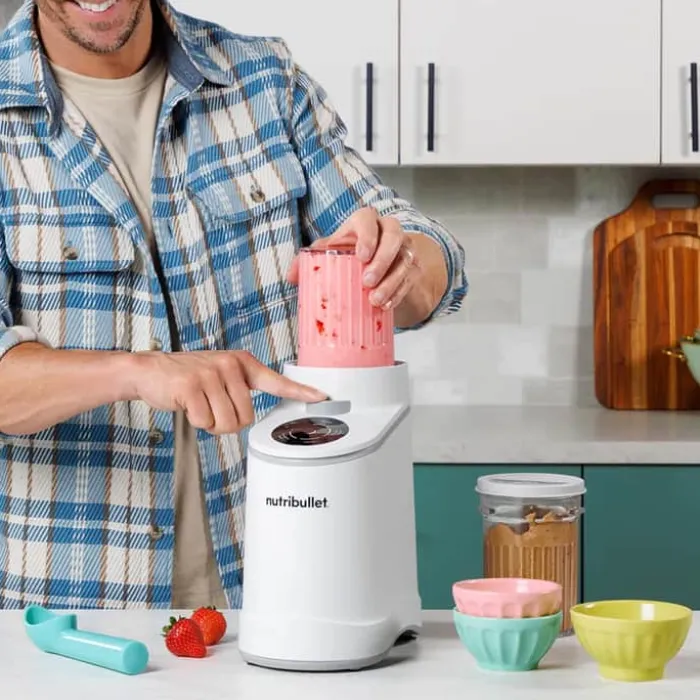 Nutribullet Chill Ismaskine Inkl. 3 beholdere - Plastik - Hvid
