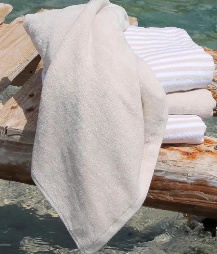 omhu Håndklæde B 70 x L 140 cm - Økologisk bomuld - Sand
