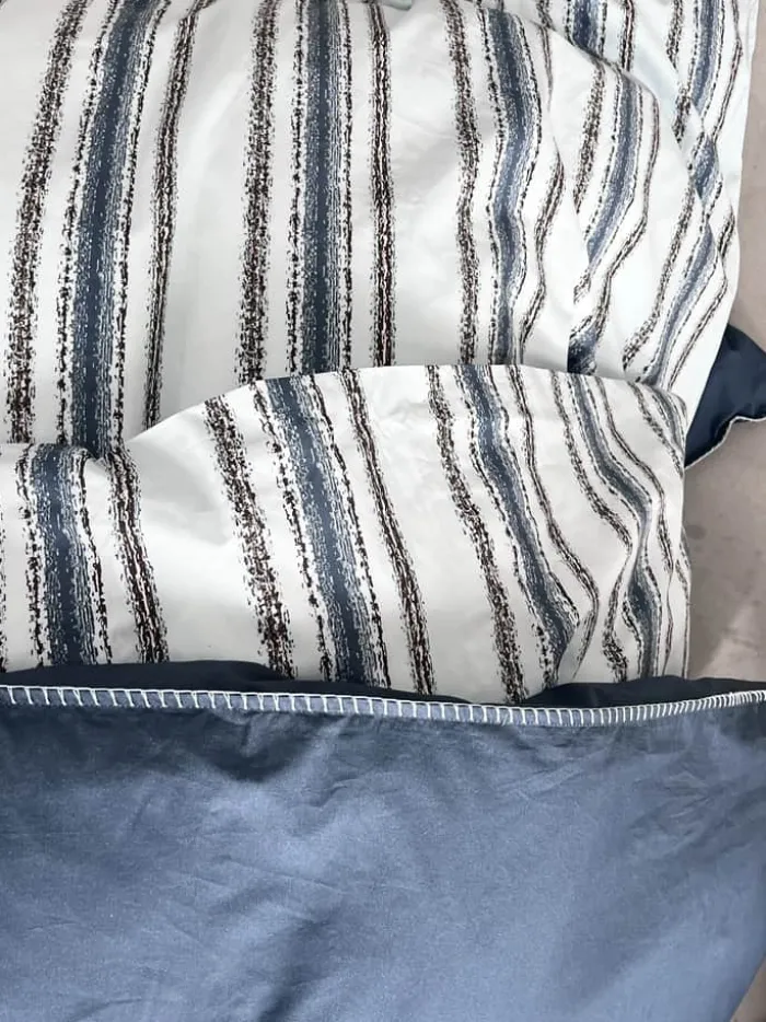 omhu x Mads Barfod Streamline Sengetøj B 140 x L 220 cm - Bomuld - Aqua