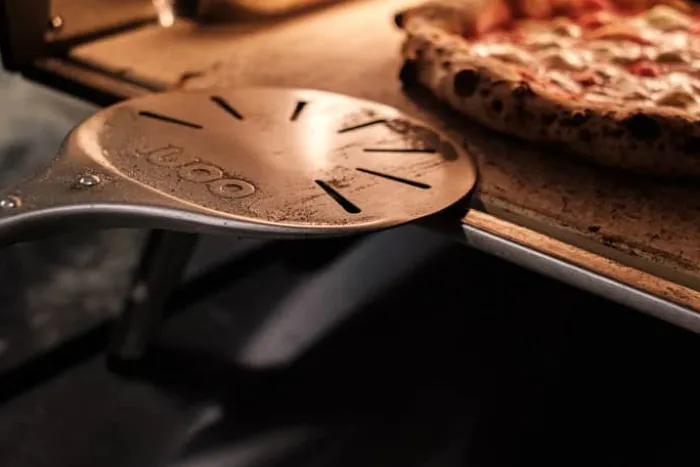 Ooni Pizzaspade L 87 cm - Aluminium - Stål/sort