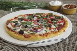 Pizza Masters Rund Pizzasten m. håndtag Ø 38 cm - Stål/keramik