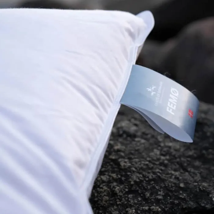 Quilts of Denmark Femø 3-kammer Hovedpude B 60 x L 63 cm - 100% cambricvævet bomuld - Mellem
