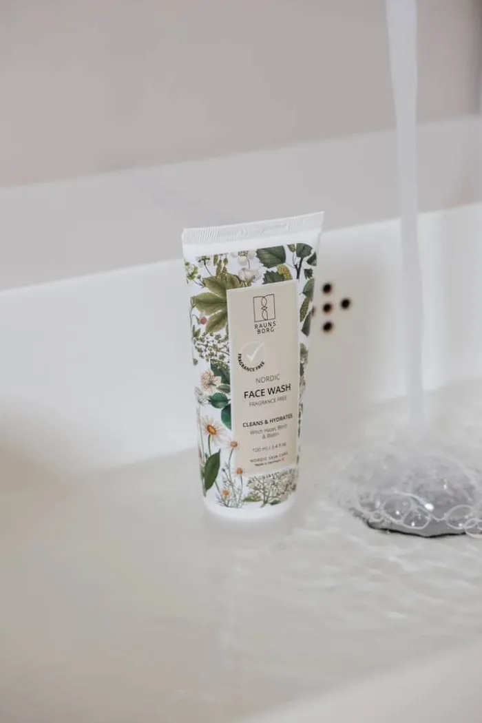 Raunsborg Nordic Face Wash 100 ml - Parfumefri, beroligende og fugtgivende