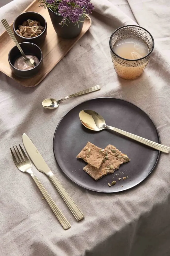 RAW by Aida Bestiksæt - 48 dele 12 kuverter - Rustfrit stål - Champagne guld