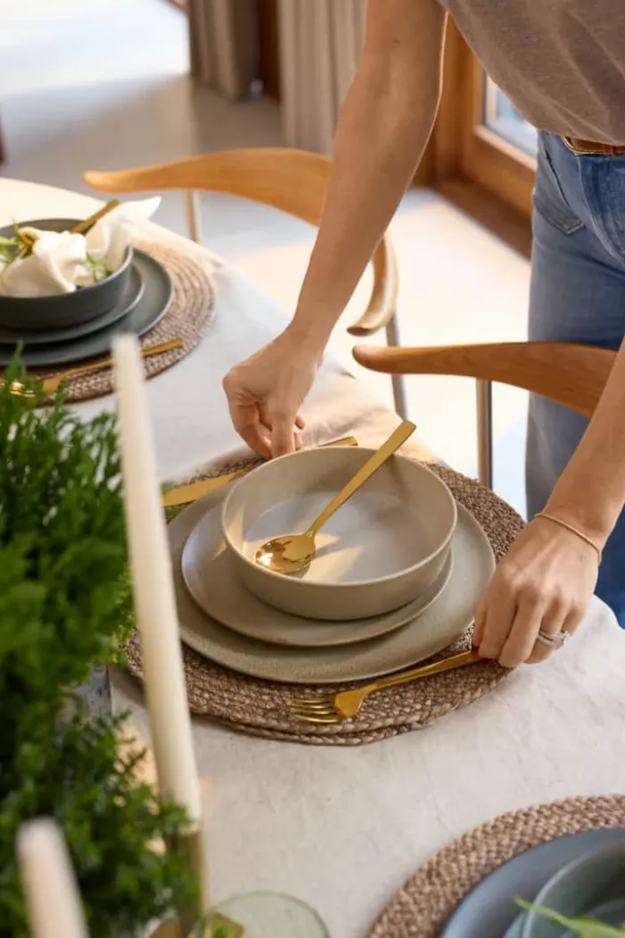 RAW by Aida Nature Dækkeserviet Ø 38 cm - Siv - Brun