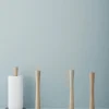 Rig-Tig Roll-It Køkkenrulleholder H 30,5 cm - Gummitræ/plastik - Sort