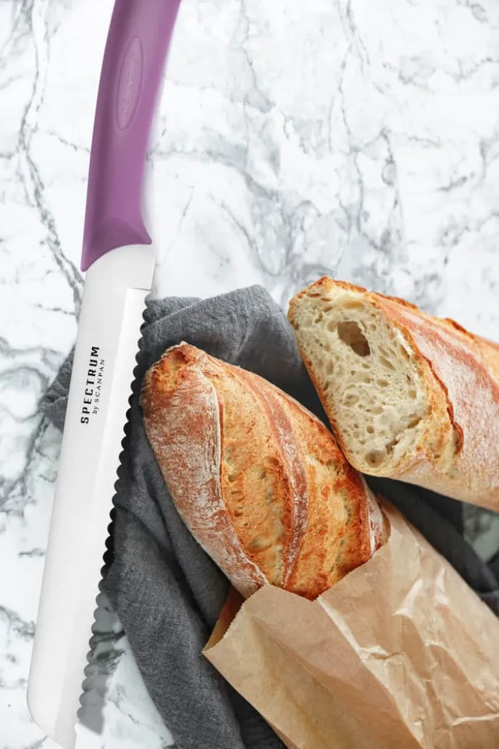 Scanpan Spectrum Brødkniv L 20 cm - 3Cr13 rustfrit stål - Lilla