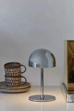 Sirius Tim Genopladelig Bordlampe Ø 11,5 x H 22 cm - Metal - Krom