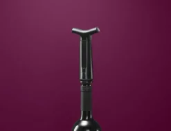 Sommelier by CASA Living Sommelier Vakuumpumpesæt - 4 stoppere H 14 x B 4 cm - Plastik - Sort