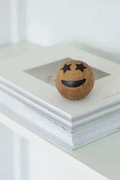 Spring Copenhagen Figur Emotion - Star Eyes Ø 7 cm - Certificeret egetræ
