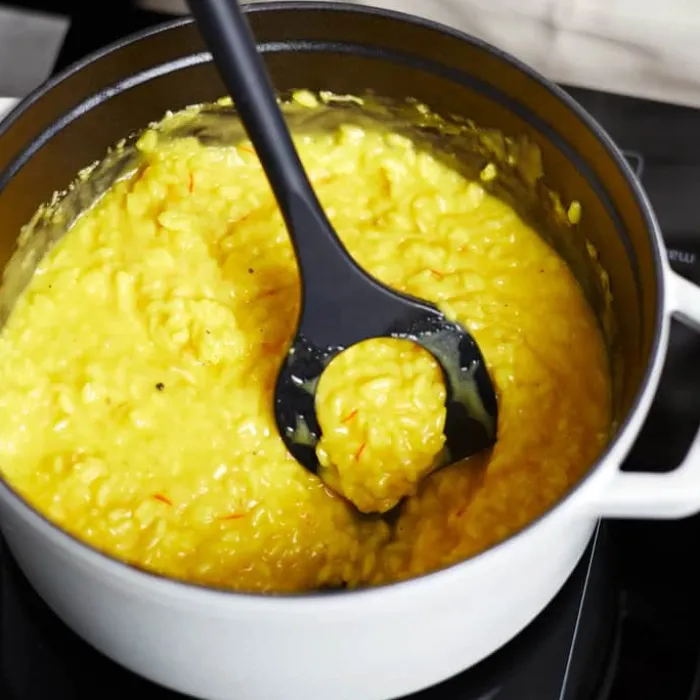 Staub Risottoske L 31 cm - Silikone/akacietræ - Sort