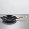 Staub Stegepande Ø 28 cm - Støbejern - Sort/Messing