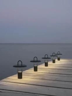 Stelton Pier Transportabel LED-lampe H 25 cm - Jern - Sort