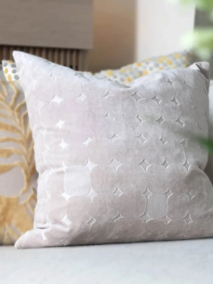 Svanefors Mila Pudebetræk B 45 x L 45 cm - Polyester - Beige