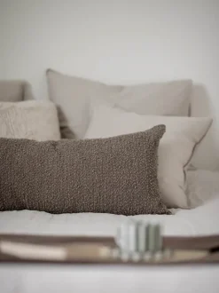 Svanefors Trond Pudebetræk B 80 x L 35 cm - Polyester - Nougat