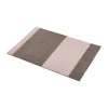 Tica Copenhagen Stripes Horisontal Gulvmåtte B 40 x L 60 cm - Polyamid/vinyl - Sand/rosa