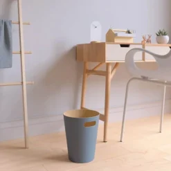Umbra Woodrow Papirkurv H 28 x Ø 23 cm - Træ - Blå