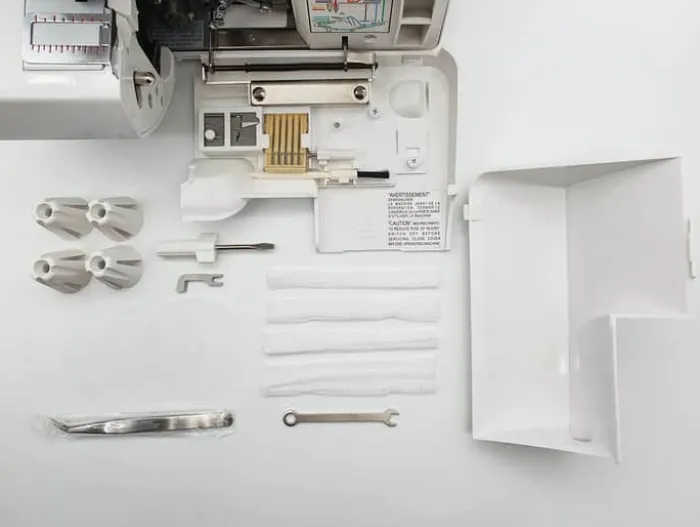 VERITAS Simone Overlock 12 sømme