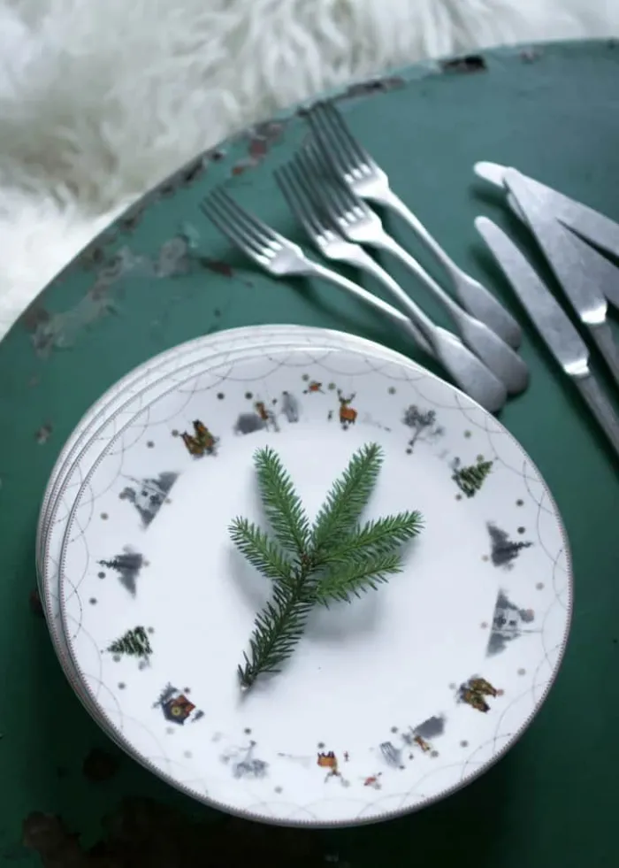 Wik & Walsøe Julemorgen Story Middagstallerken - 2 stk Ø 25 cm- Porcelæn - Multifarvet