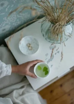 Wik & Walsøe Slåpeblom Kop - 2 stk. 20 cl - Benporcelæn - Hvid/grå