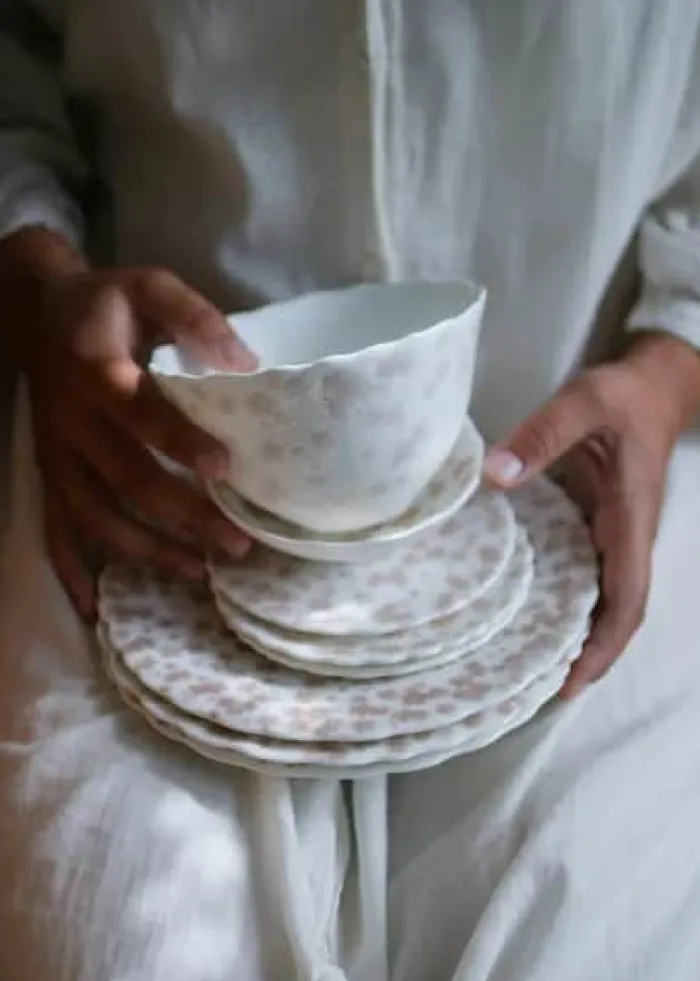 Wik & Walsøe Slåpeblom Skål Ø 14 cm - Benporcelæn - Hvid/rosa