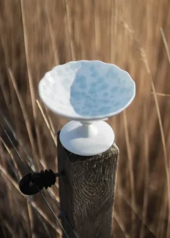 Wik & Walsøe Slåpeblom Skål Med fod Ø 12 cm - Benporcelæn - Hvid/blå