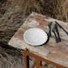 Wik & Walsøe Slåpeblom Tallerken Ø 21 cm - Benporcelæn - Hvid/varmgrå