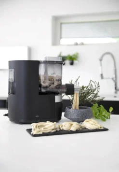 Witt Premium Pastamaskine Automatisk - Inkl. tilbehør - Sort