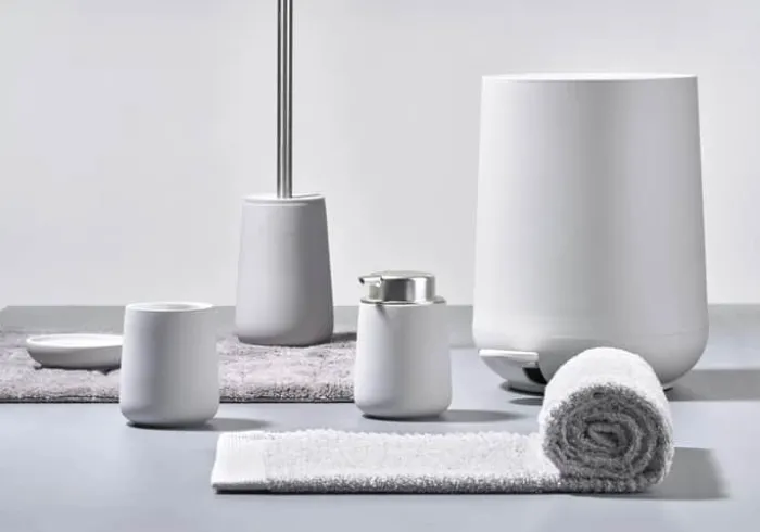 Zone Nova Sæbedispenser H 11,5 cm/0,25 liter - Porcelæn/softtouch - Soft Grey